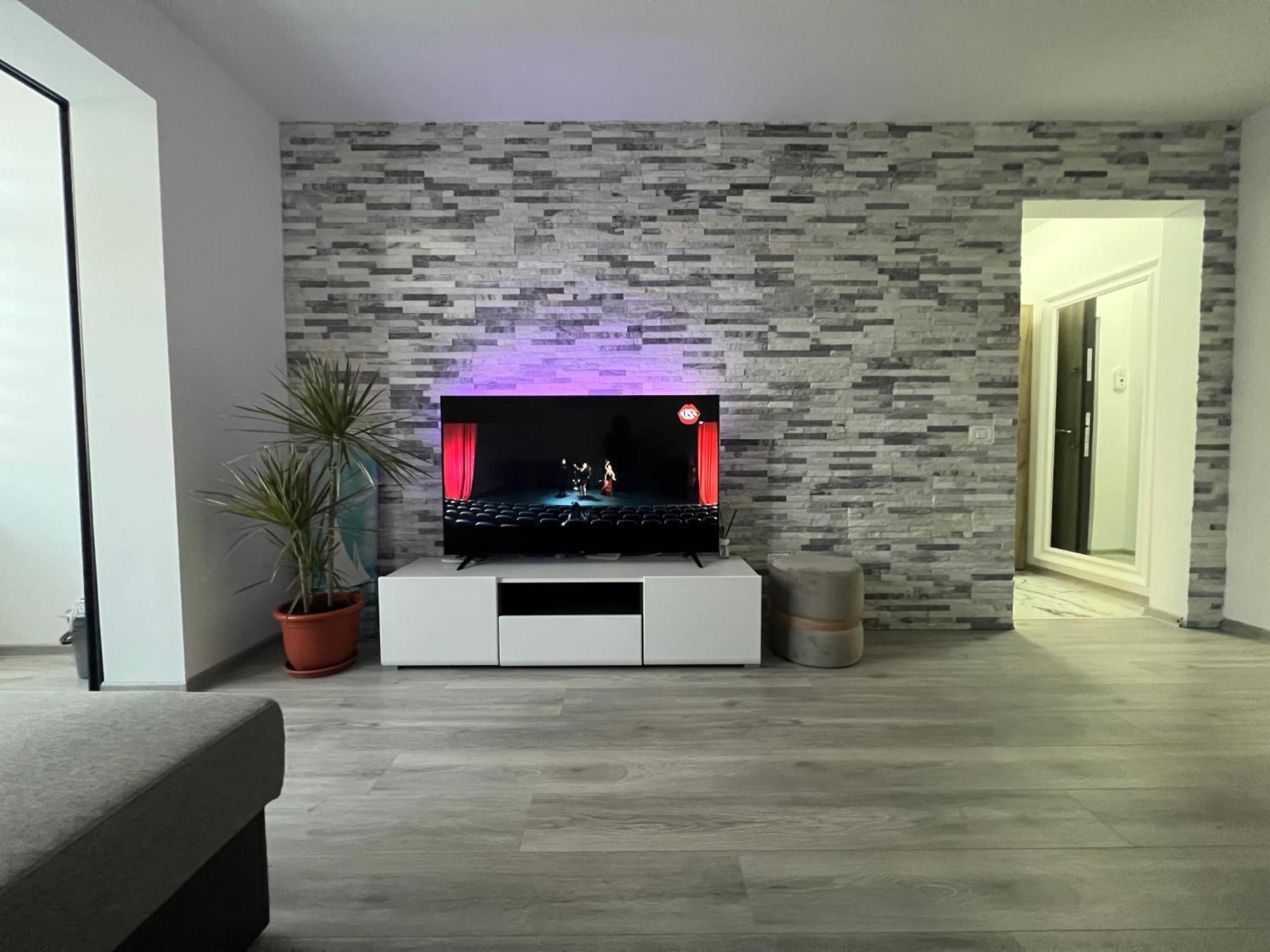 Adi-rents Apartmens דירה