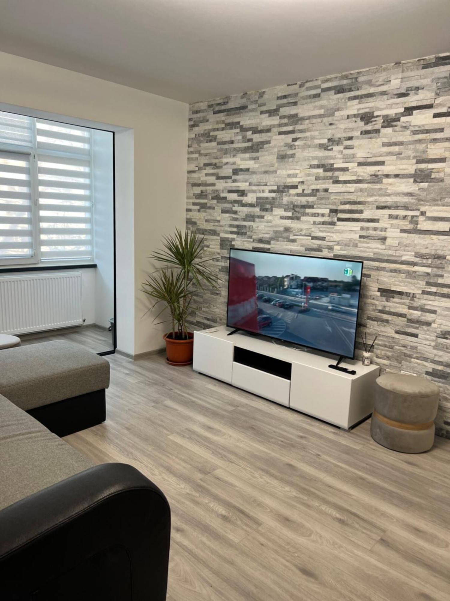 Adi-rents Apartmens דירה Giurgiu