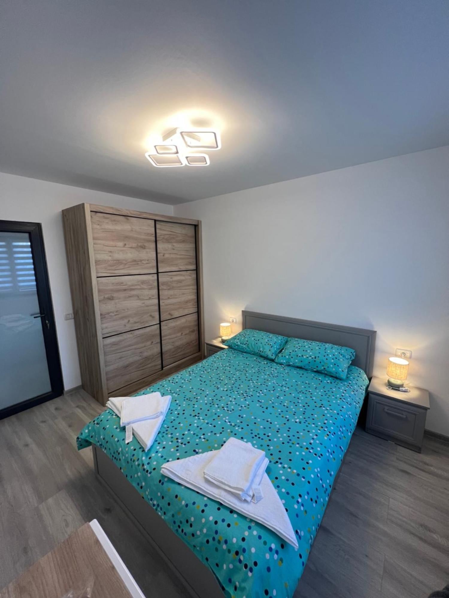 Adi-rents Apartmens דירה *